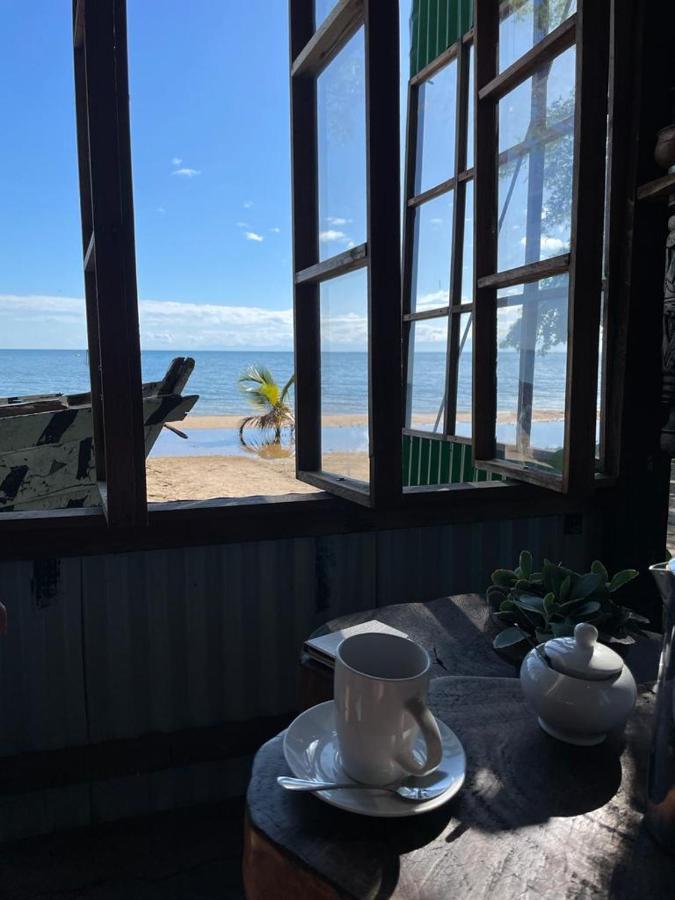 Monkey Bay Norman Carr Cottage מראה חיצוני תמונה